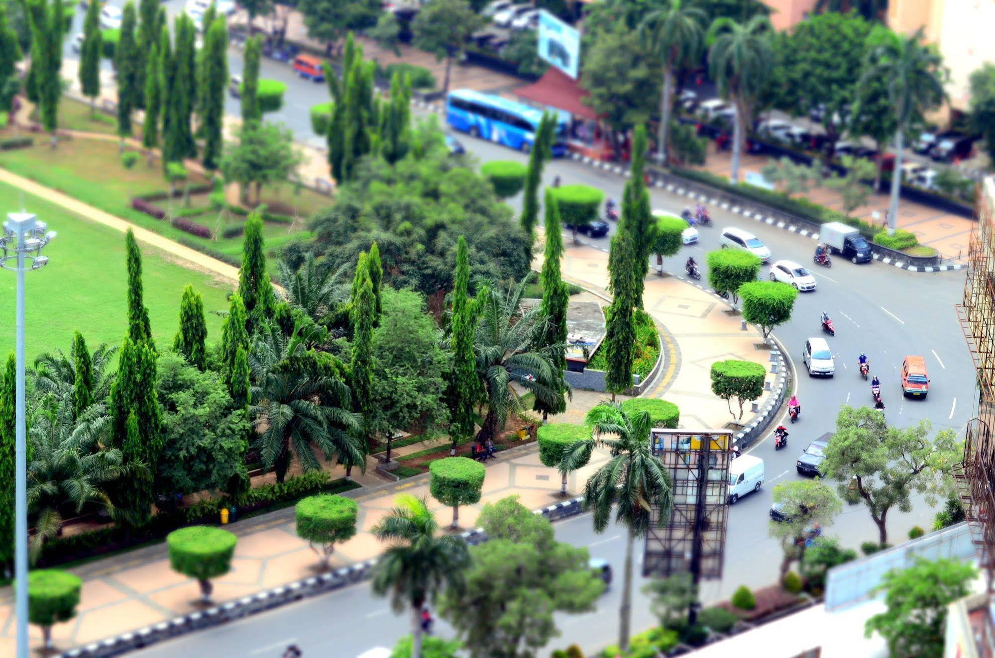 Louis Kienne Hotel Simpang Lima Semarang Esterno foto